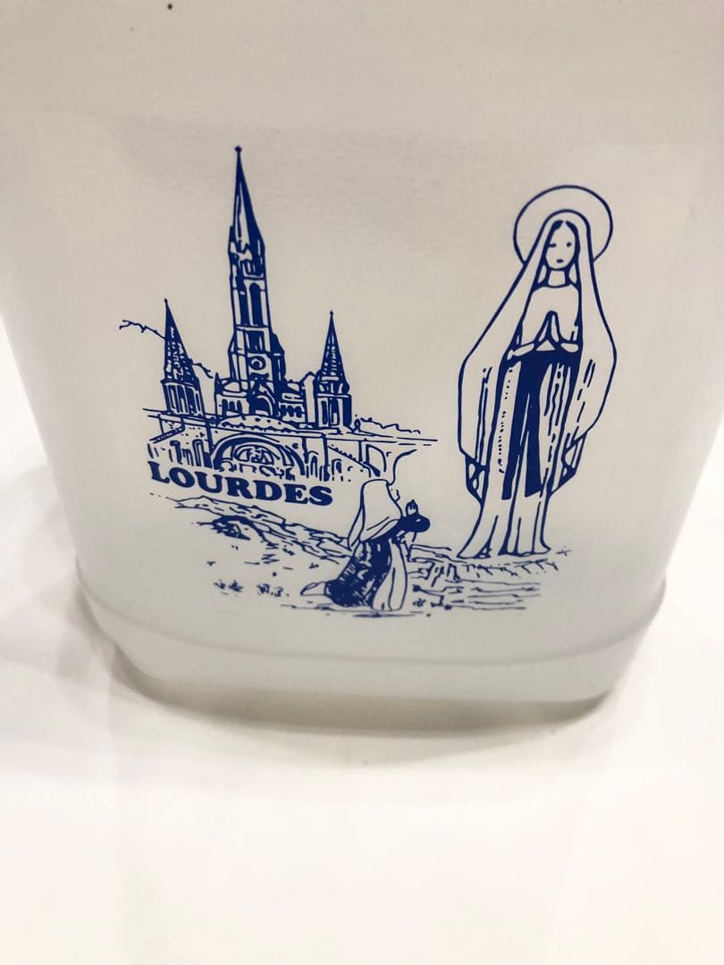 (聖地巡礼)(フランス・ルルド地方)ルルドの泉でくんだ奇跡の聖水＊大容量