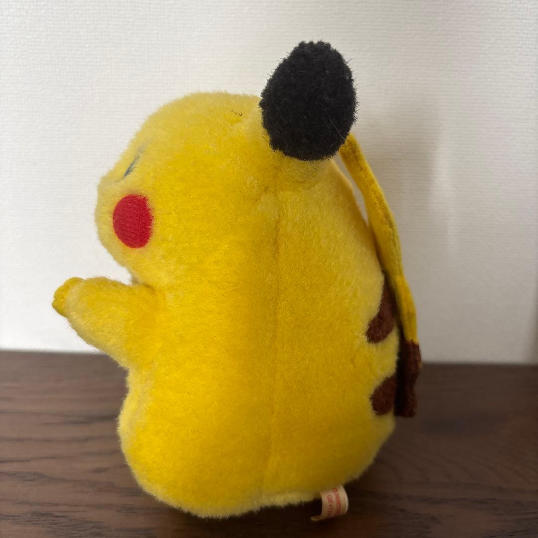 お腹を押すと鳴く TOMY ピカチュウ ぬいぐるみ 初期