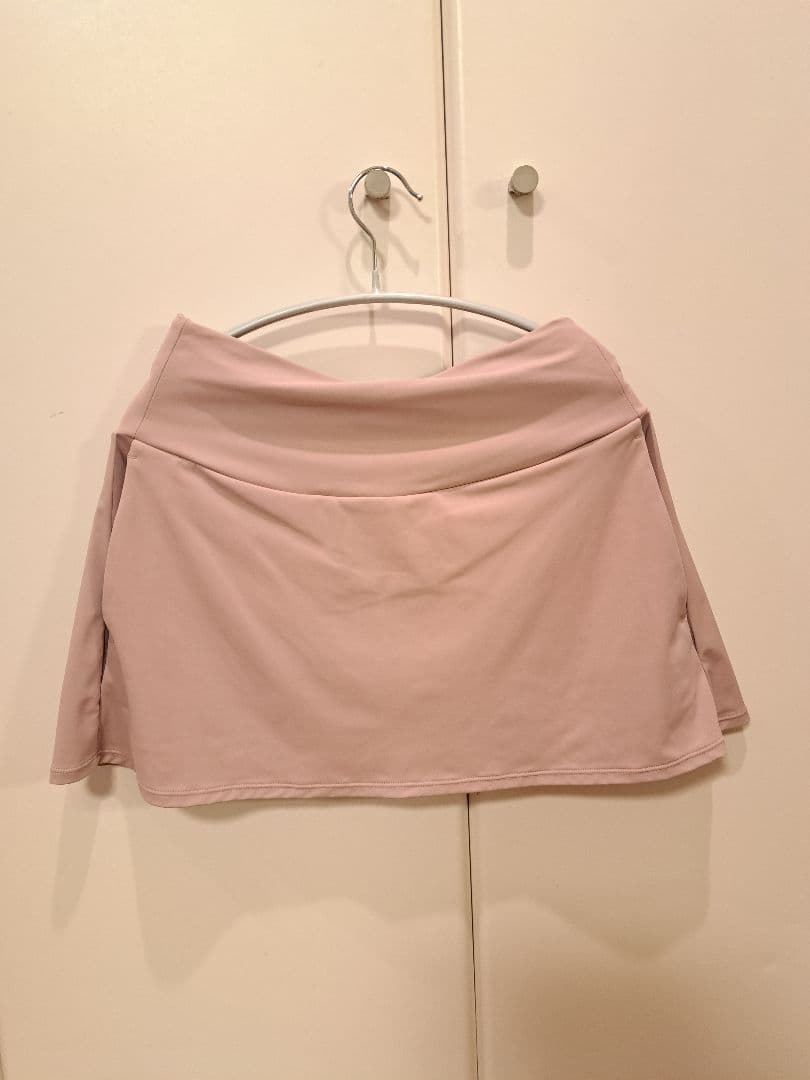 ellesse　エレッセ　スコート　ピンク　Ｍ　(定価　17800円)