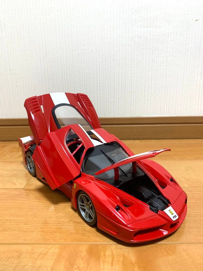 Hot Wheels FERRARI FXX 赤 1:18 ミニカー
