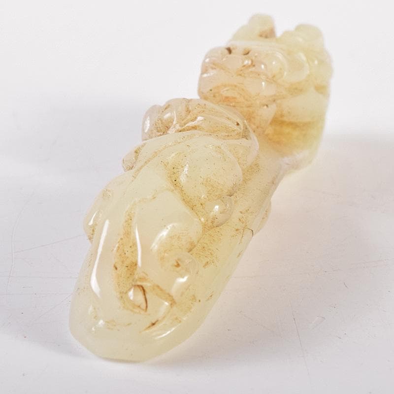 中国　玉石彫刻　神獣刻　帯鉤　筆架　C　8163E