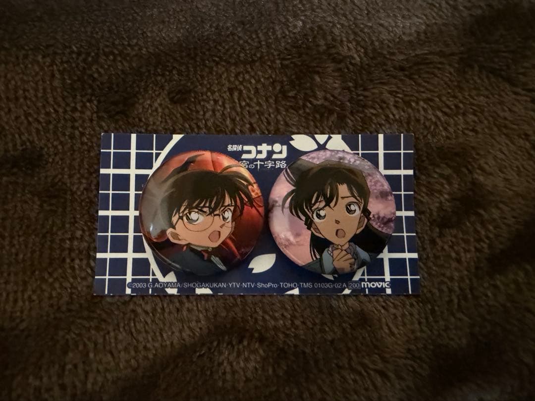 名探偵コナン 迷宮の十字路 ノート 下敷き 缶バッジ