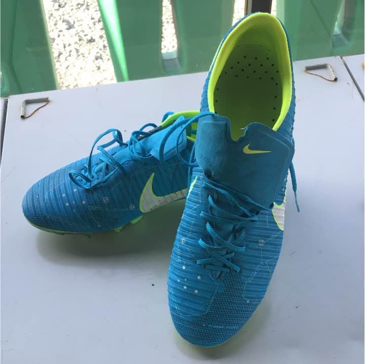 ナイキマーキュリアルネイマールモデル