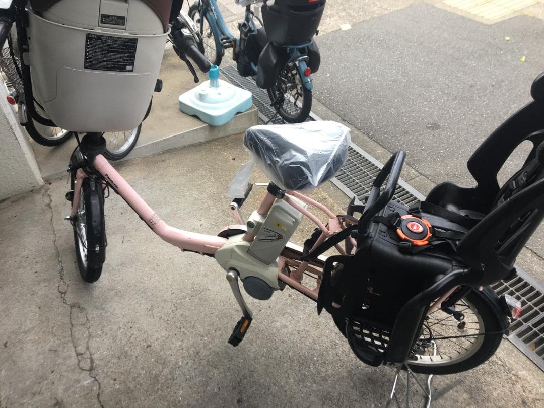 地域限定送料無料　ギュットミニ　三人乗り　13,2AH　ピンク　神戸　電動自転車