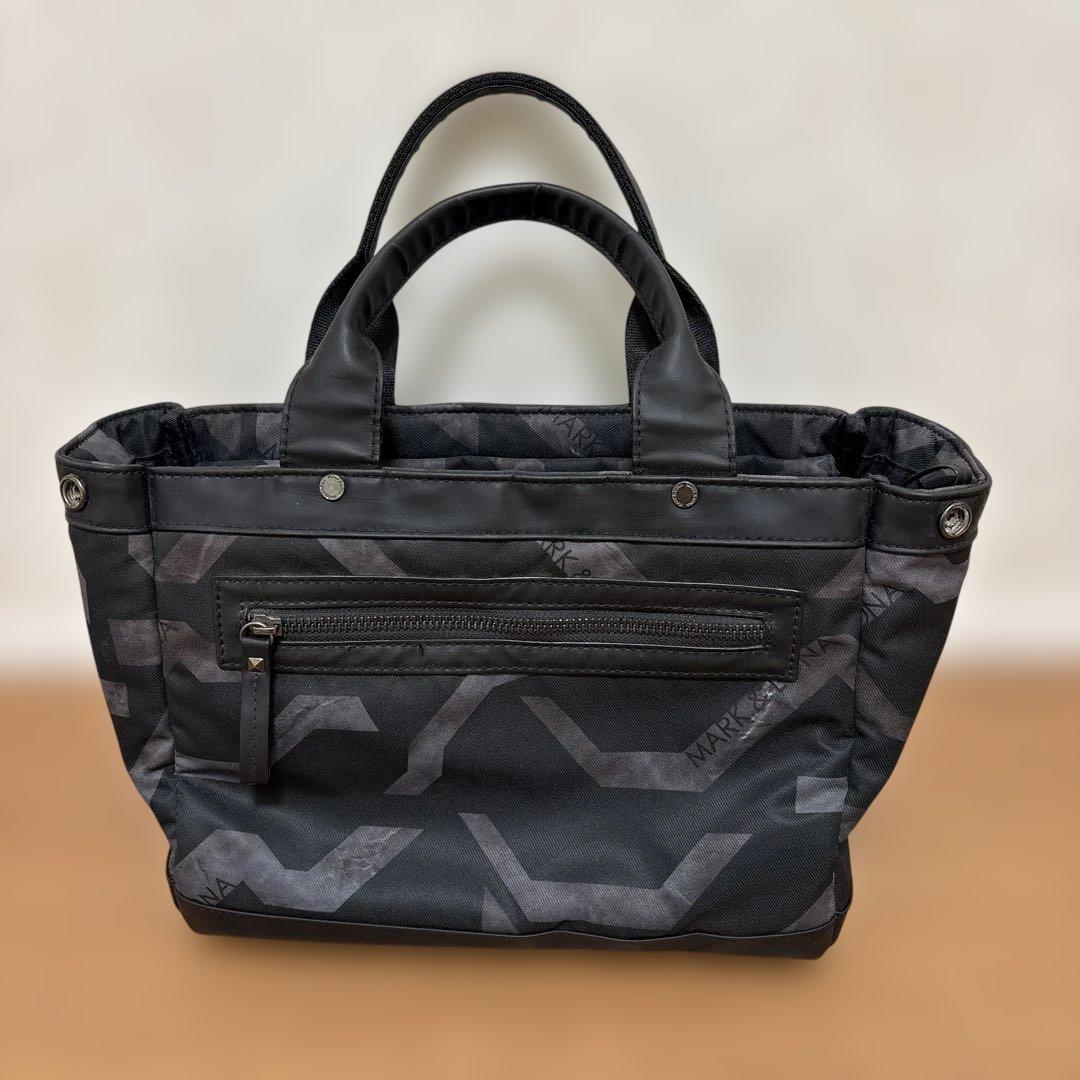 マークアンドロナ・ラウンドトートバッグ