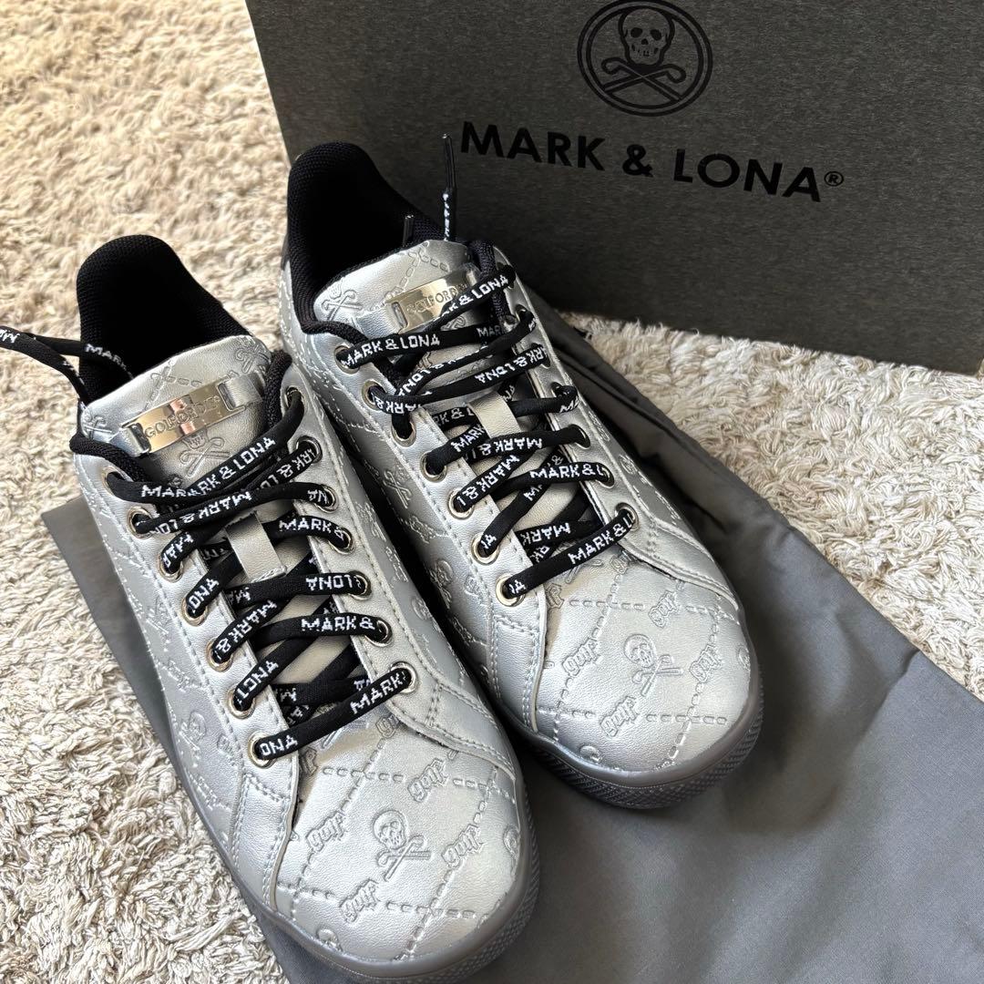 【未使用級✨】マークアンドロナ　スニーカー　シューズ　シルバー　24cm