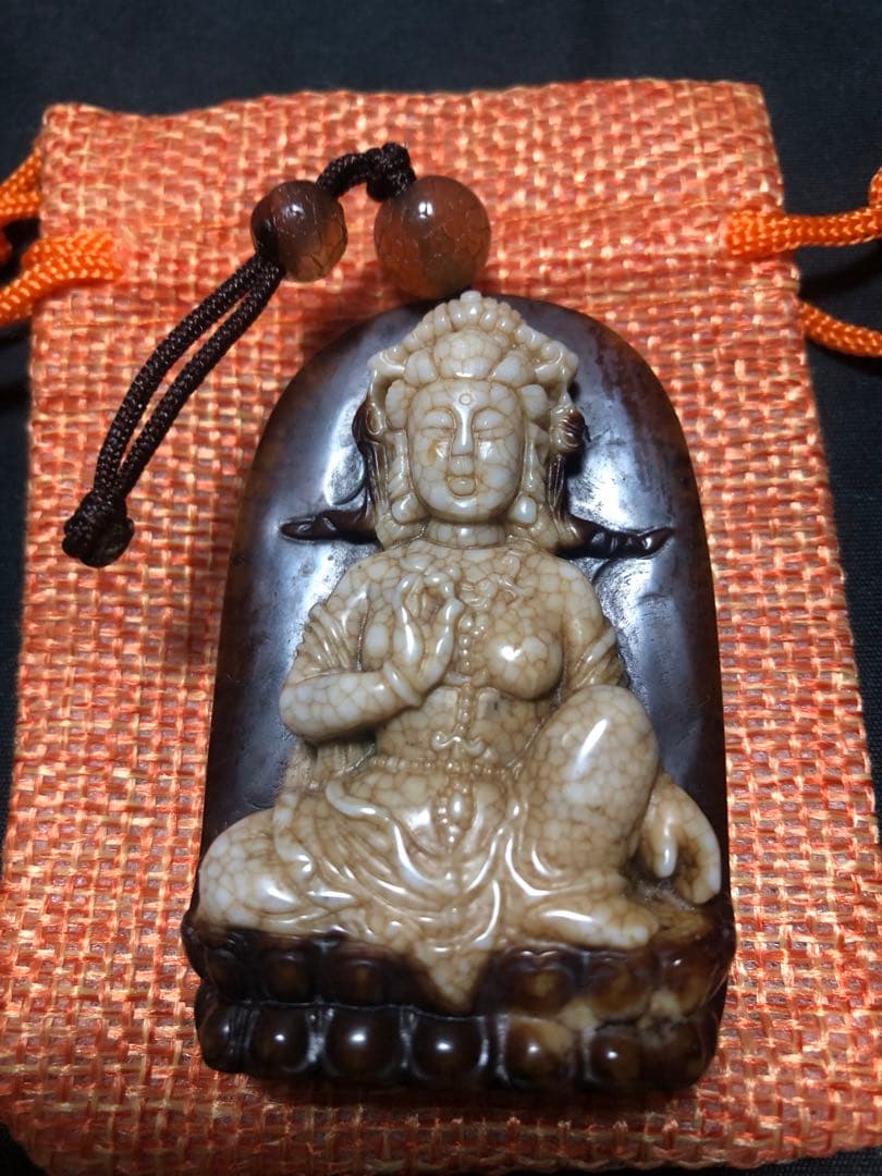 おさる、台湾彫刻天珠‼️西蔵老礦龍紋彫刻タラー女神（ターラー、多羅菩薩）天珠