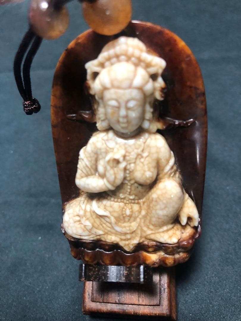 おさる、台湾彫刻天珠‼️西蔵老礦龍紋彫刻タラー女神（ターラー、多羅菩薩）天珠