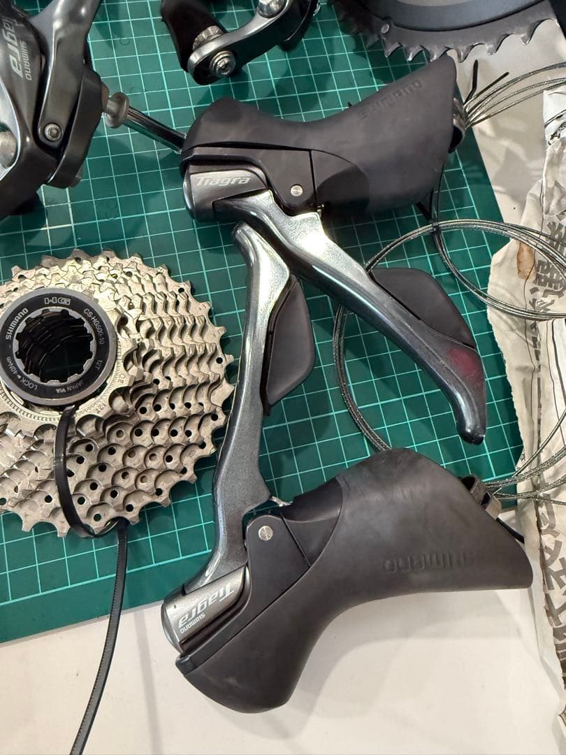 美品　SHIMANO ティアグラ R4700 リムブレーキ グループセット