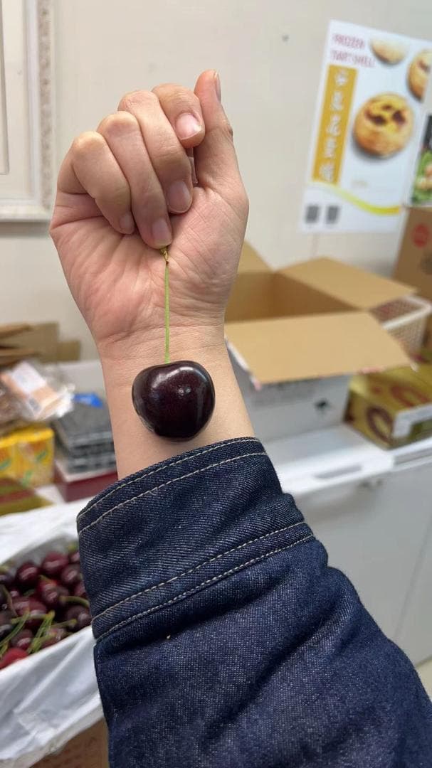 チリ産 空輸　ダークチェリー 約2.5kg 　大粒3Jサイズ