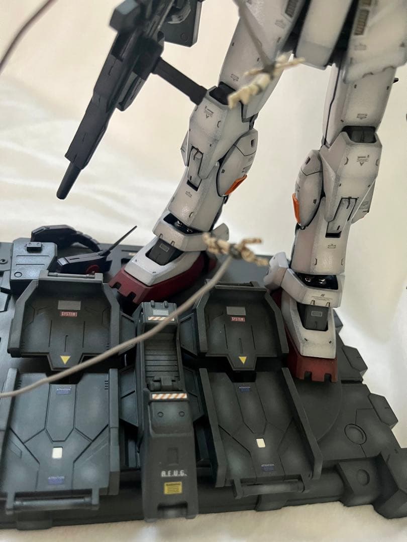 【エアブラシ塗装完成品 】MG ガンダム Mk2 Ver.2.0 エゥーゴ