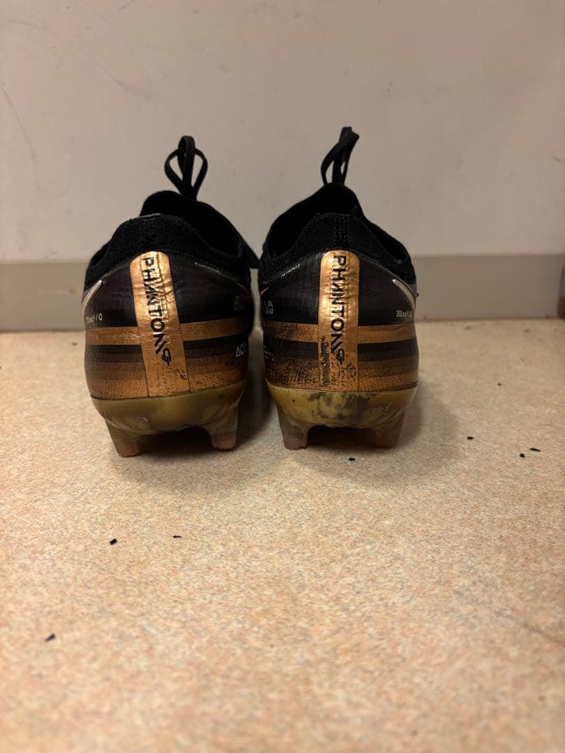 2022カタールワールドカップNike Phantom GT2