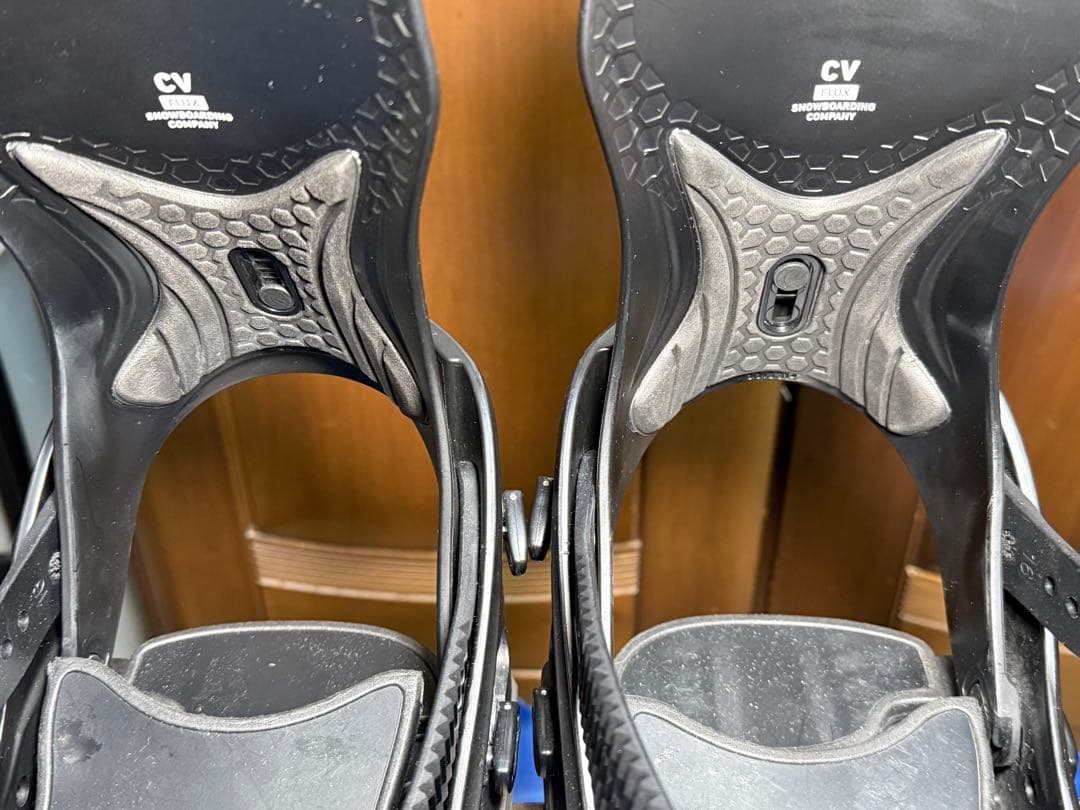 FLUX CV 23/24モデル Mサイズ ブラック 美品 使用10回未満