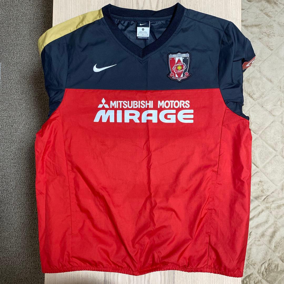 【美品】浦和レッズ ピステ ウィンドブレーカー