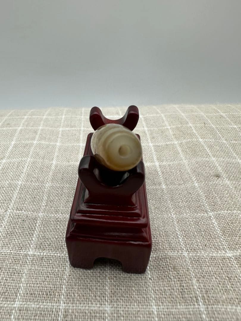 ☆天然石☆ 蔵伝 チベット 人形天珠（風化硫黄天珠）極上品 珠を供養する 中号