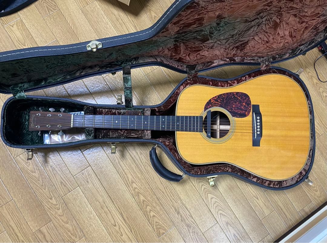 ギター Martin HD28V