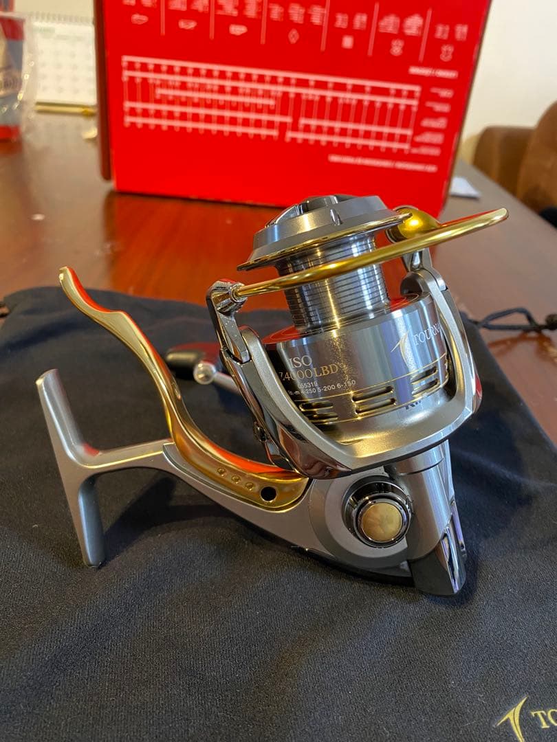 ダイワ　トーナメントISO Ｚ4000LBD