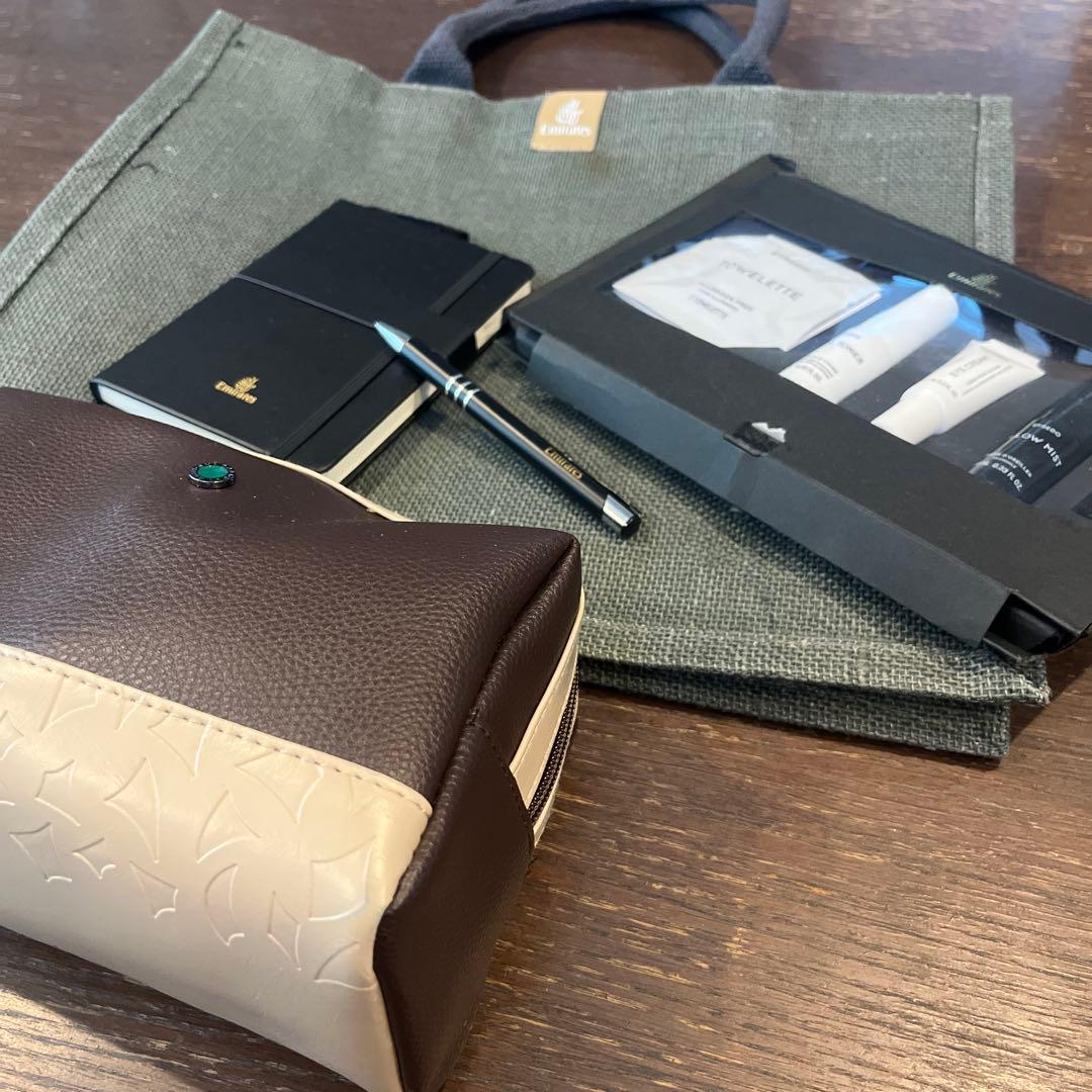 エミレーツ航空　ファーストクラスアメニティ