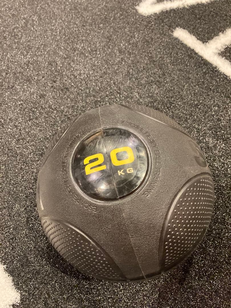 スラムボール 20kg メディシングボール