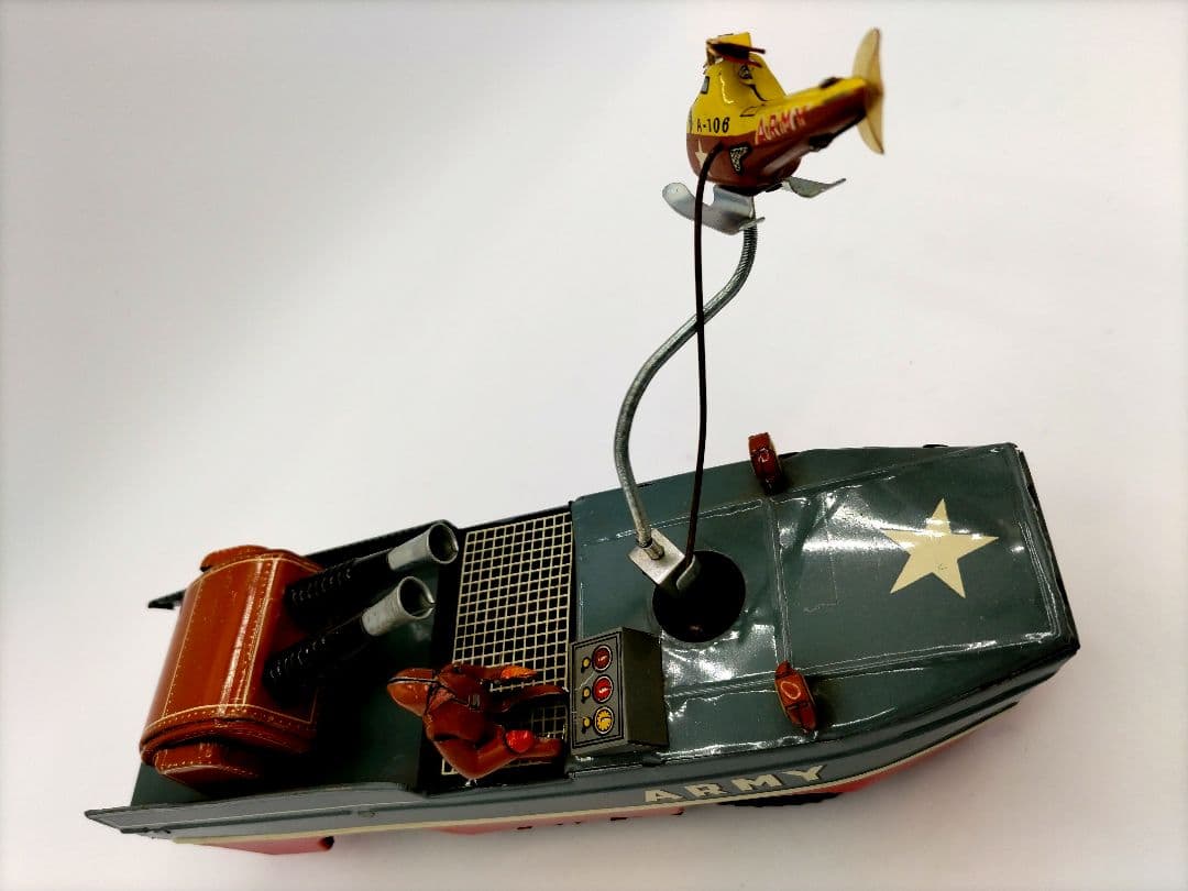 軍用水陸両用車「ARMY TRUCK 」ヘリコプター付 ブリキ製おもちゃ