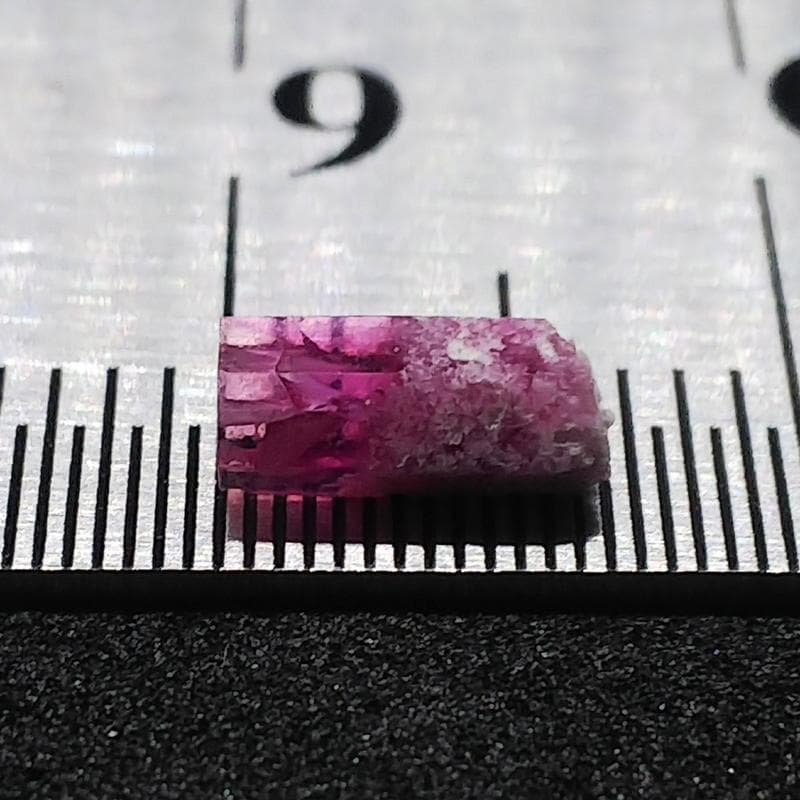 294 レッドベリル ビクスバイト レッドエメラルド 結晶 標本