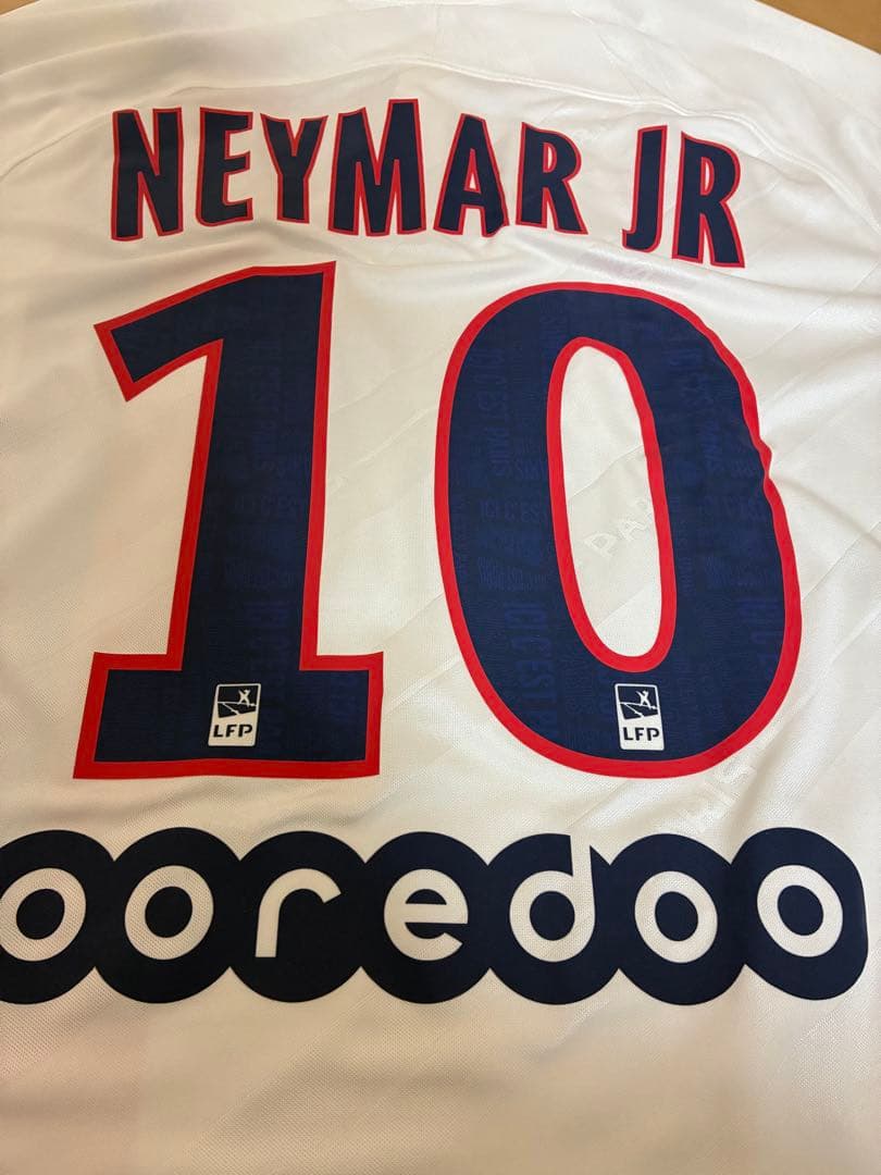 【値引き中】PSG ネイマール　NEYMAR JR 10番　シャツ　S