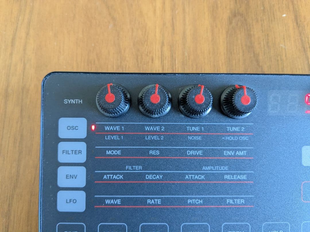 UNO Synth アナログシンセサイザー