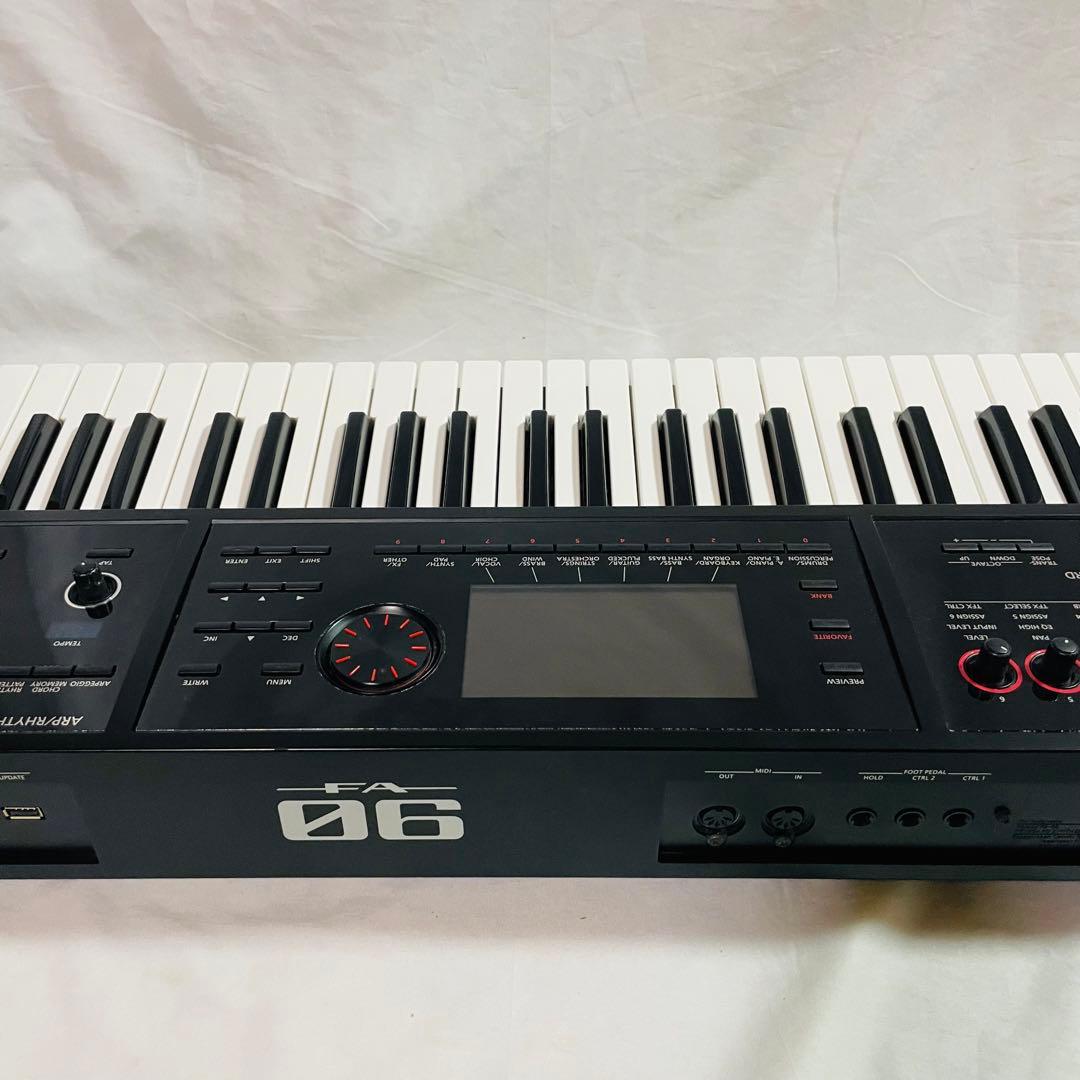 Roland FA-06 ローランド　Music Workstation