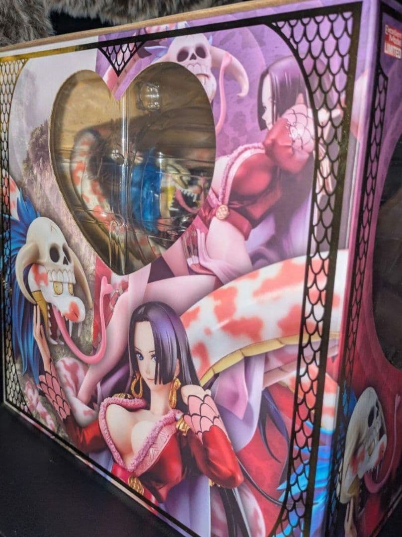 【新品同様】ワンピース POPMAXIMUMボア・ハンコック 15thフィギュア