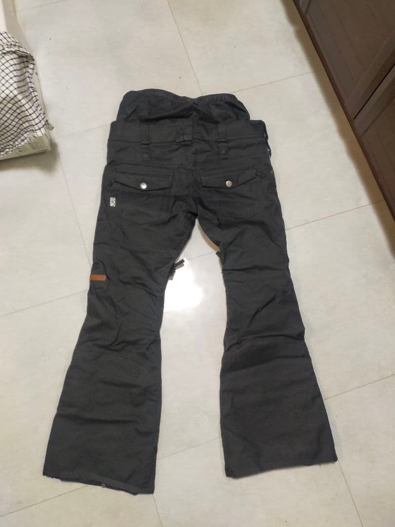 エスケープ スノーボードウェア レディース