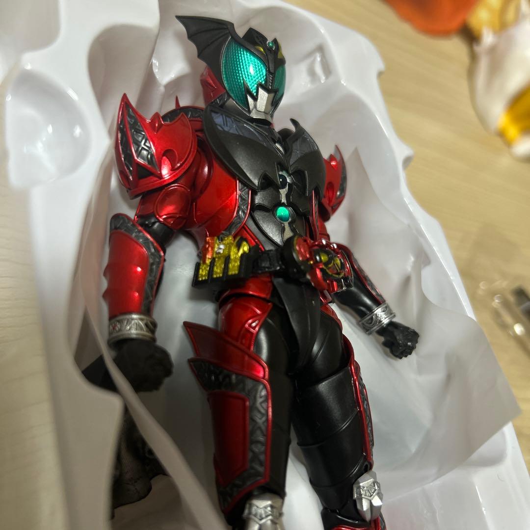 S.H.Figuarts真骨彫仮面ライダーダークキバ