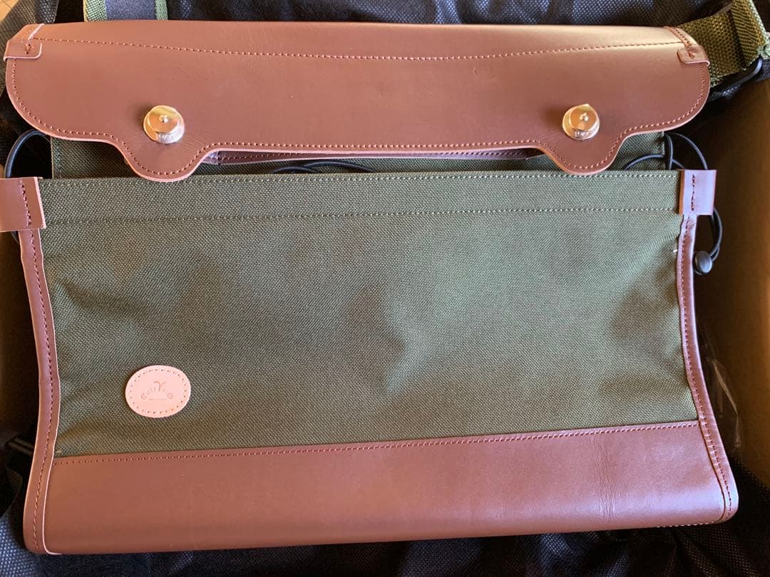 CuirVeloメッセンジャーポストマンpro/3wayバック