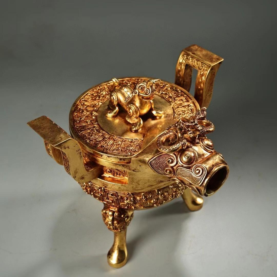 中国古美術・旧蔵鎏金獣面円鼎炉・純銅細密彫・純手作り・高浮彫・置物・茶道具・文房
