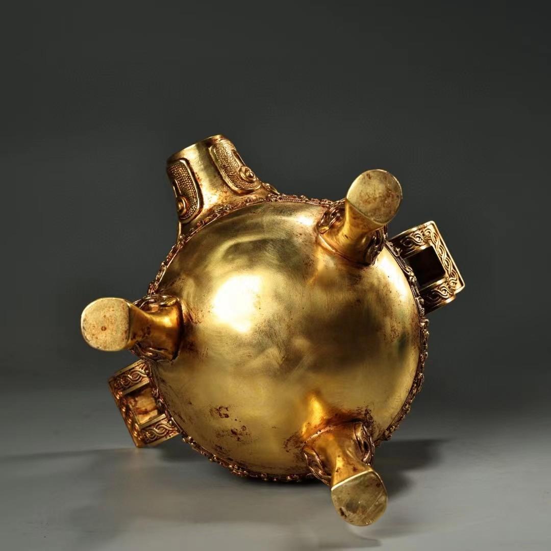 中国古美術・旧蔵鎏金獣面円鼎炉・純銅細密彫・純手作り・高浮彫・置物・茶道具・文房