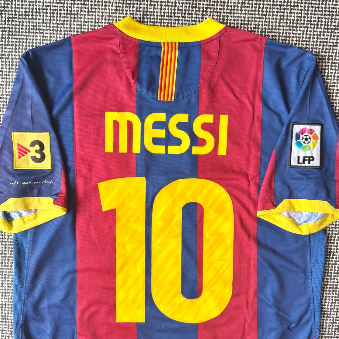 【３冠モデル＆フルパッチ仕様】リオネル・メッシ ＃１０ FCバルセロナ