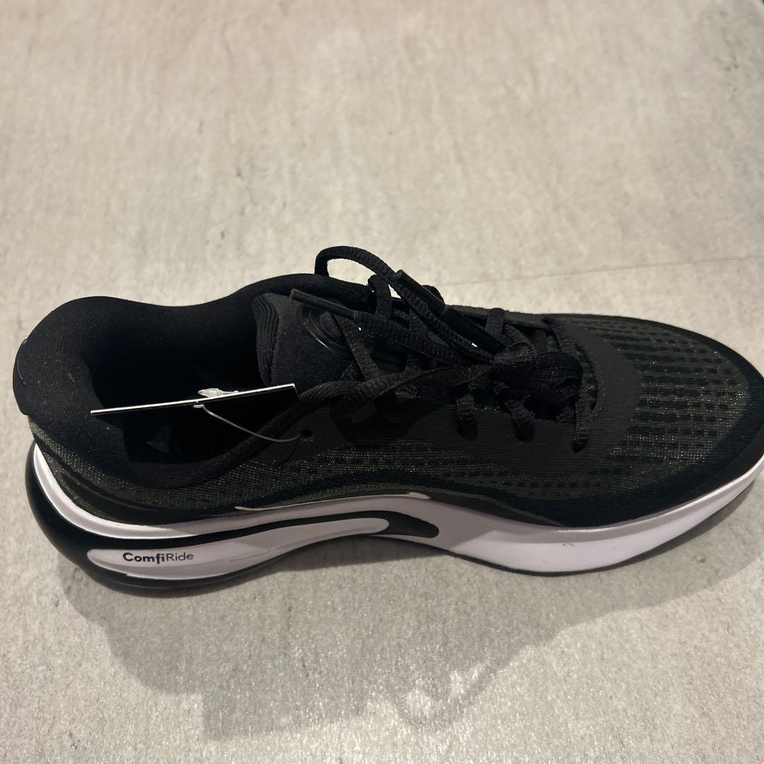 NIKE Journey Run ブラック