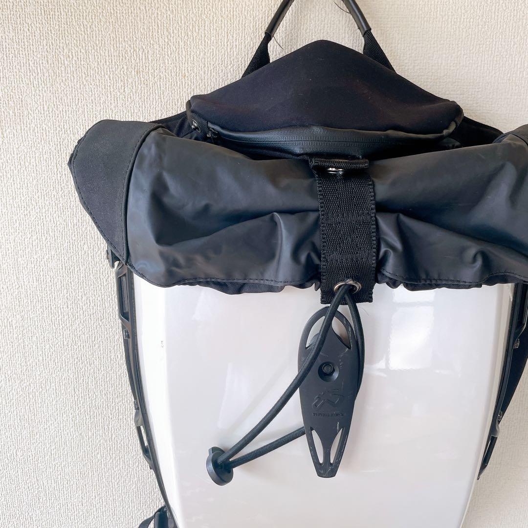 ボブルビー BOBLBEE PC収納可 ハードシェル バックパック 白×黒