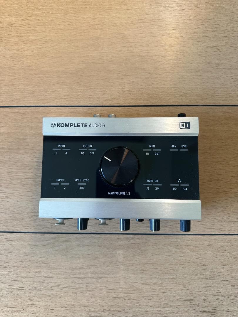 KOMPLETE AUDIO 6 USBオーディオインターフェイス