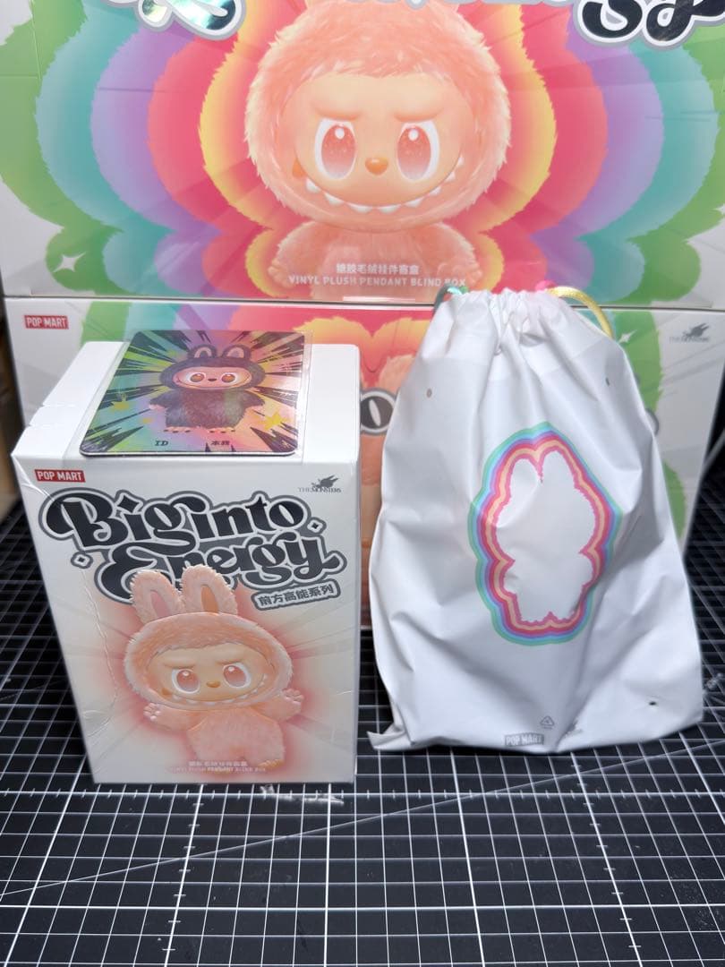 ラブブ POPMART Big Into Energy V3 IDシークレート