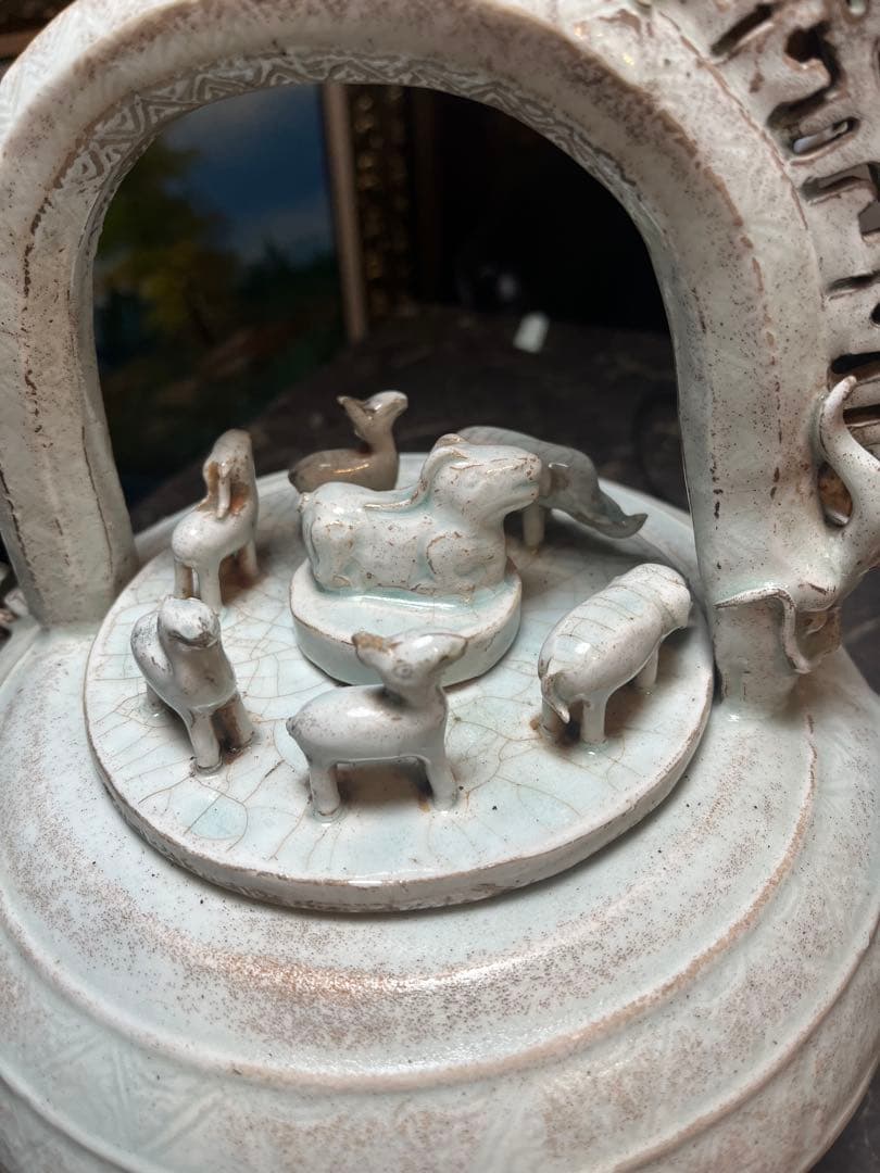 白磁香炉、獣形香炉、白磁獣形印文（はくじじゅうけいいんもんけい） 中国・景徳鎮製