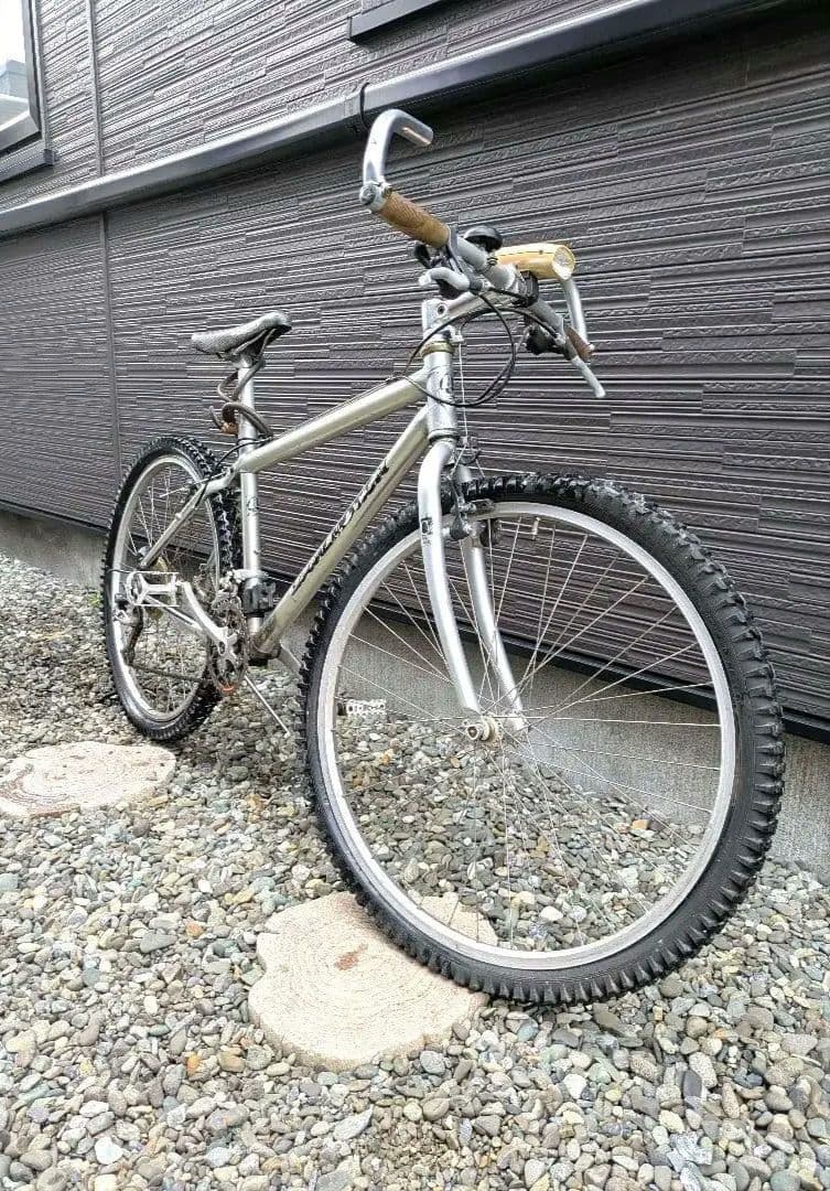 Miyata アルミ 26インチ MTB 21段ギア Local Motion