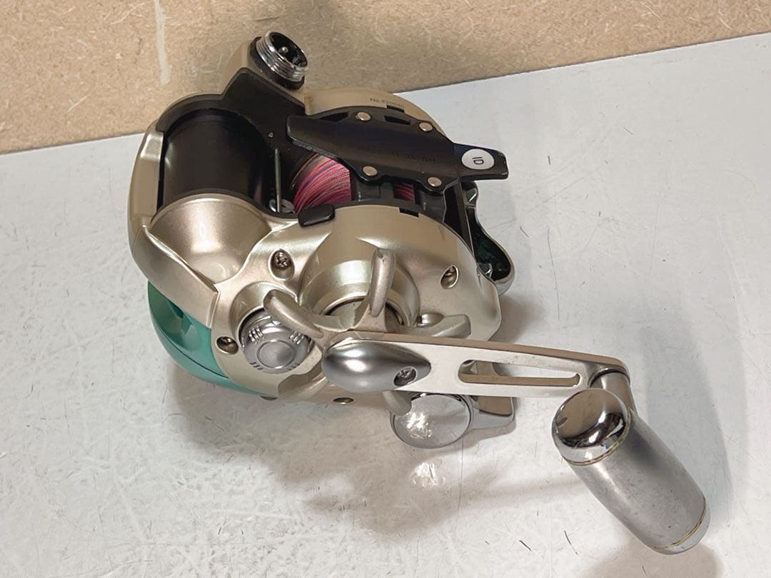 RyobiリョービAdventure 電動 VS700AT 電動リール