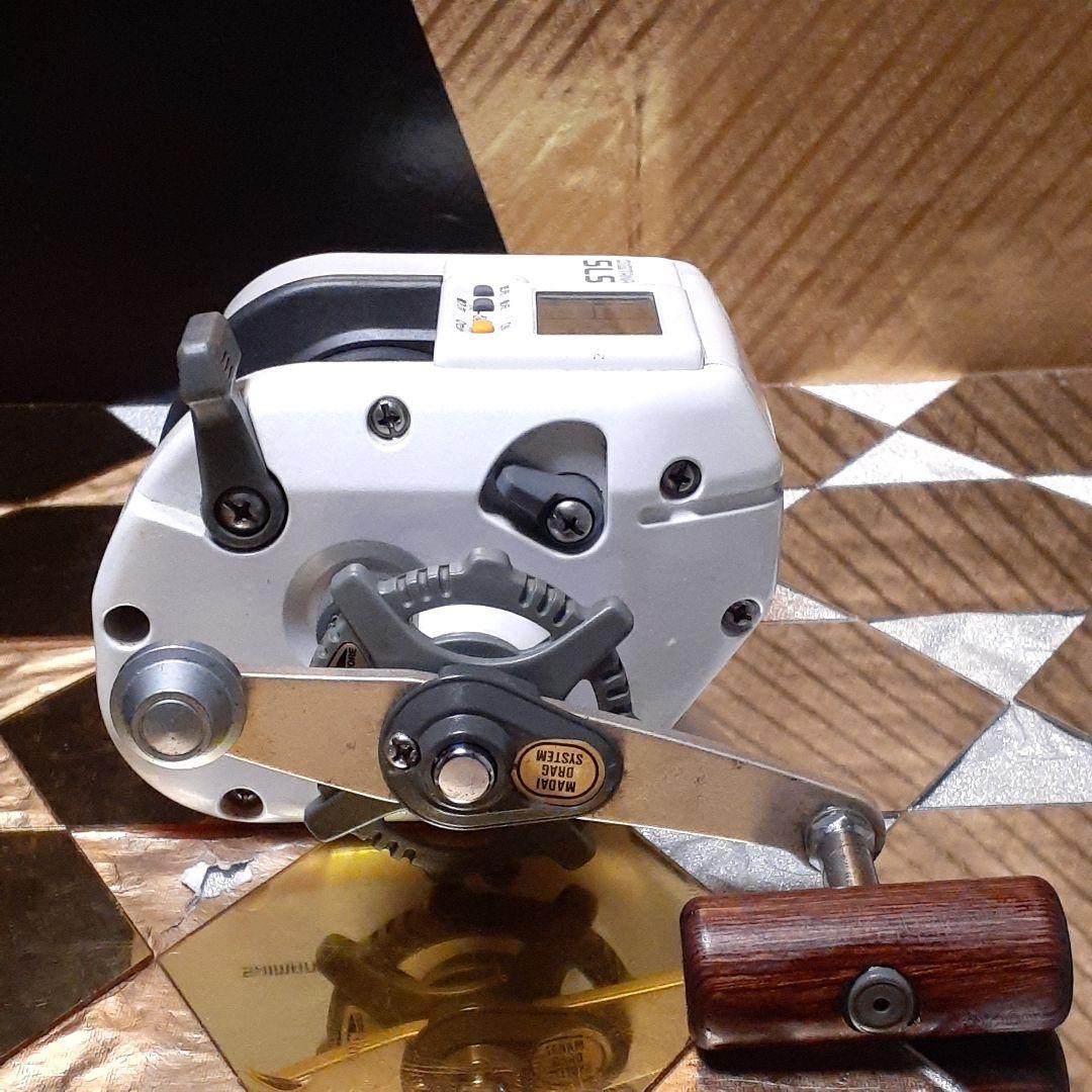 シマノ デジタナSLS 真鯛スペシャル 2000 タナピタ ベイトリール 美品