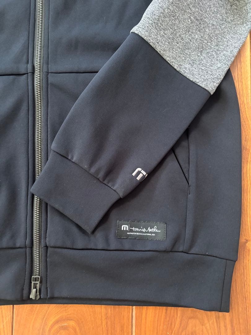【美品】TravisMathew/トラビスマシュー　ストレッチパーカー