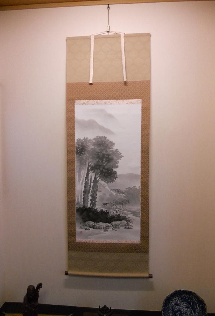 掛け軸  朝湖 渓畔晩涼 水墨画 絹本 希少 軸装 茶道具 掛軸 美品 です。