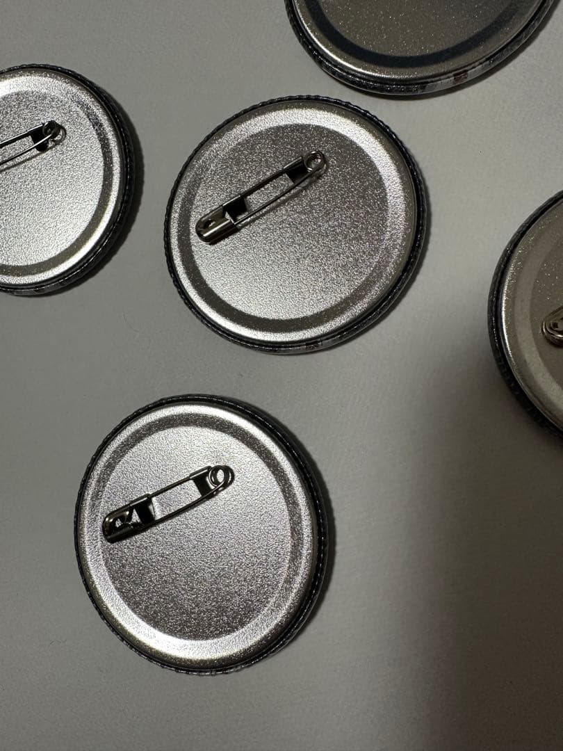 マッシュル　MASHLE レイン・エイムズ　キラキラ缶バッジ