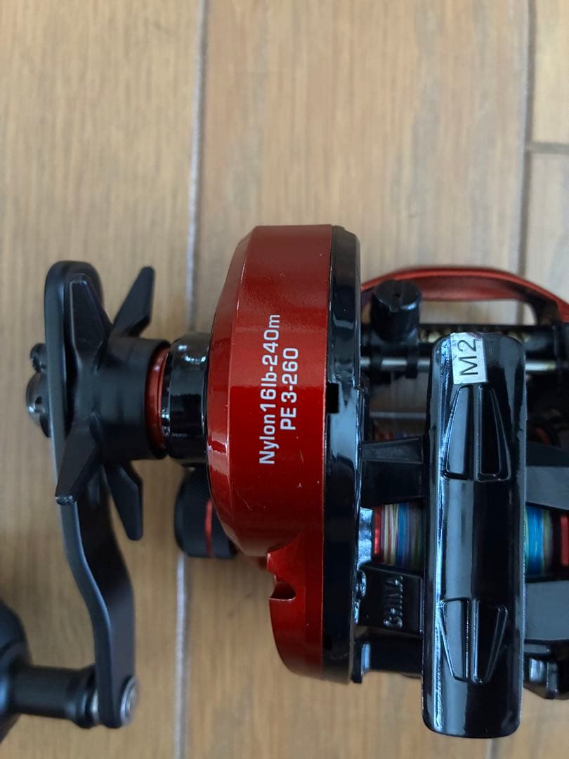 10月6日限定　テイルウォーク　WIDE BASAL VT81R ベイト　リール