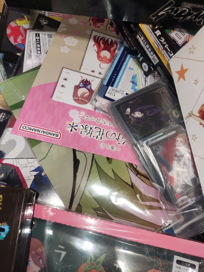 アニメグッズ　超大量まとめ売り　（ダンボール120サイズ程度）