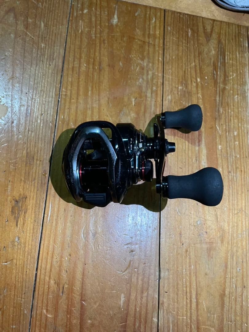 100HG ブラック ベイトリール