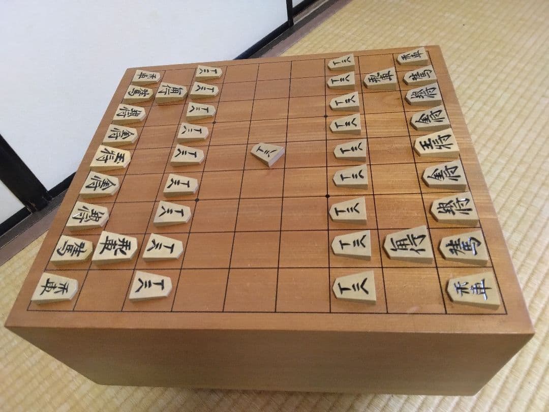 将棋盤と黄楊上駒